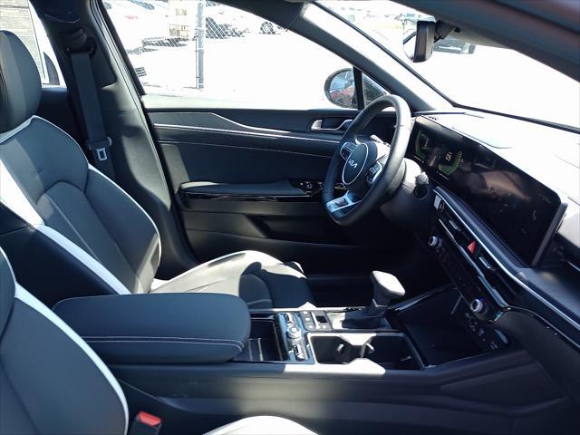 new 2025 Kia K5 car, priced at $32,250
