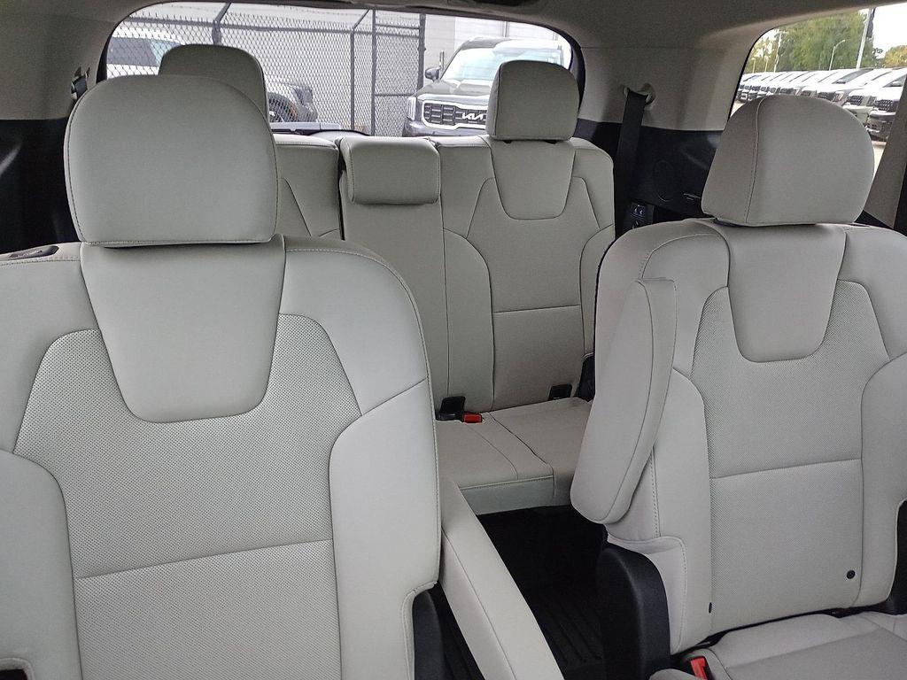 new 2025 Kia Telluride car, priced at $42,650