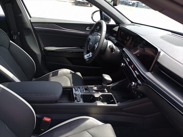 new 2025 Kia K5 car, priced at $32,995