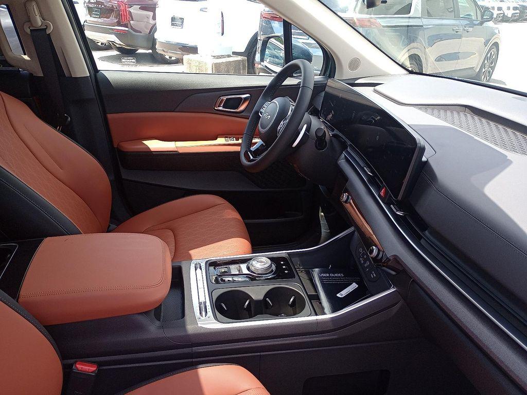 new 2026 Kia Carnival Hybrid car, priced at $47,884