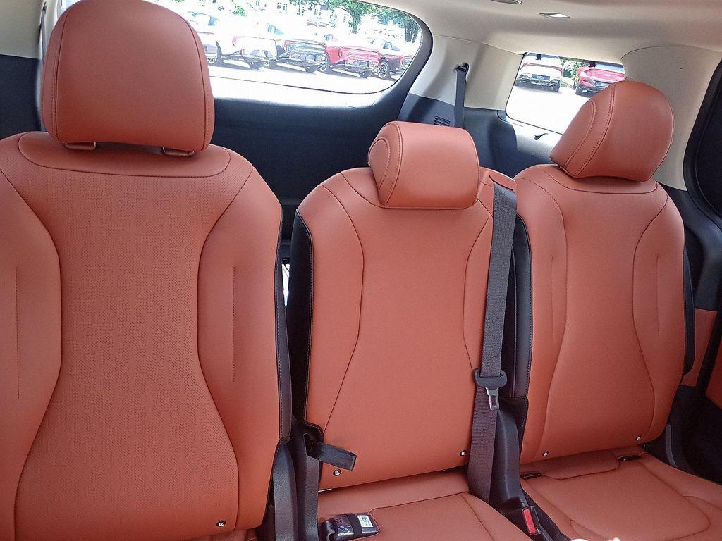 new 2026 Kia Carnival Hybrid car, priced at $47,884