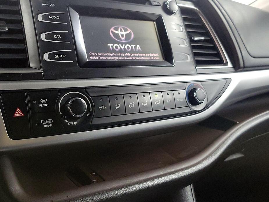 used 2015 Toyota Highlander car, priced at $18,998