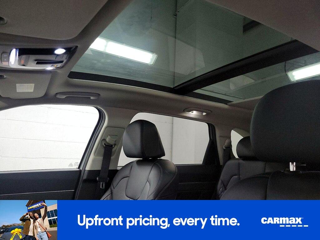 used 2022 Kia Sorento car, priced at $32,998