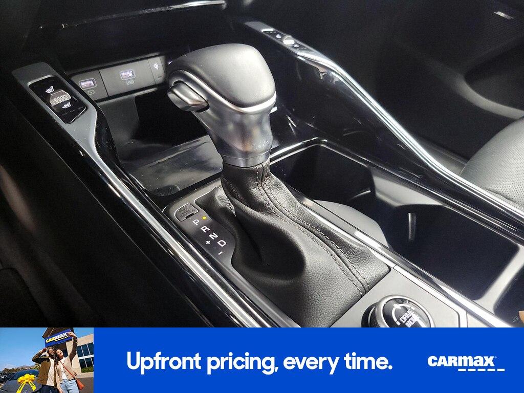 used 2022 Kia Sorento car, priced at $32,998