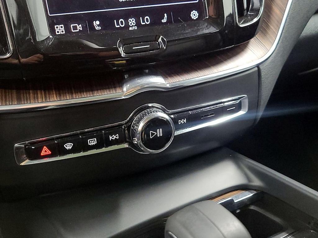 used 2022 Volvo XC60 car, priced at $28,998
