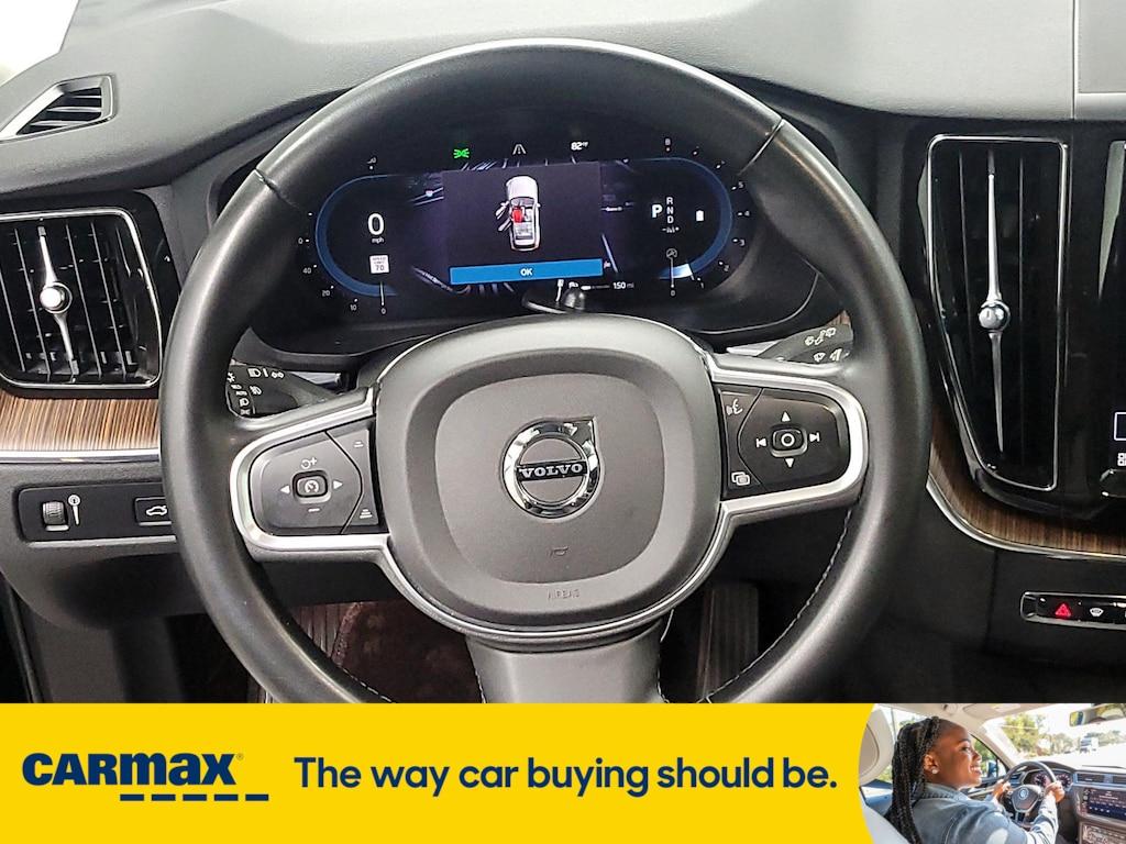 used 2022 Volvo XC60 car, priced at $28,998