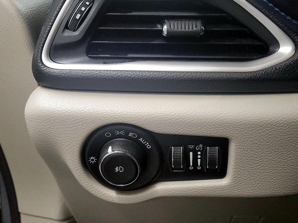 used 2021 Chrysler Pacifica car, priced at $25,998