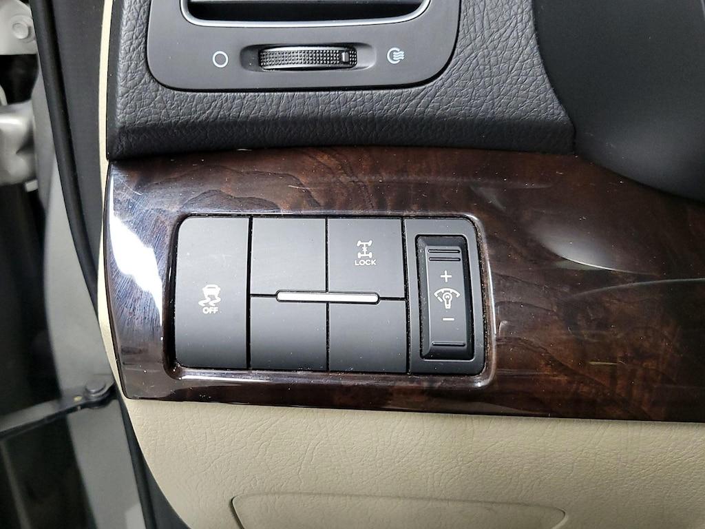 used 2015 Kia Sorento car, priced at $12,998