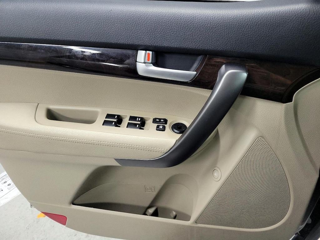 used 2015 Kia Sorento car, priced at $12,998