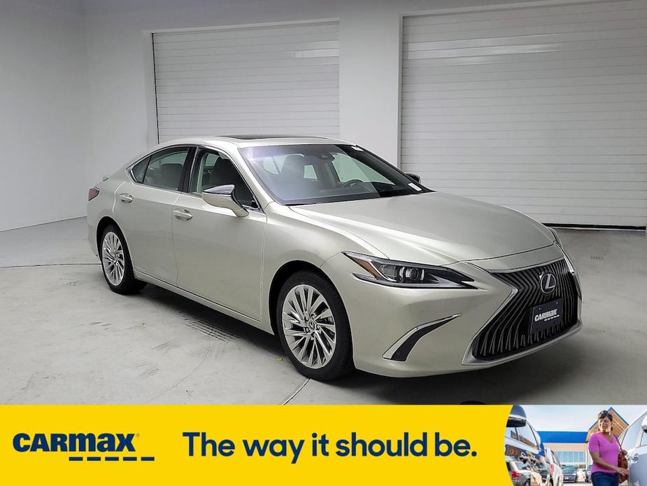 used 2019 Lexus ES 300h car, priced at $32,998