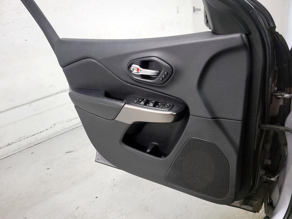 used 2019 Jeep Cherokee car, priced at $17,998