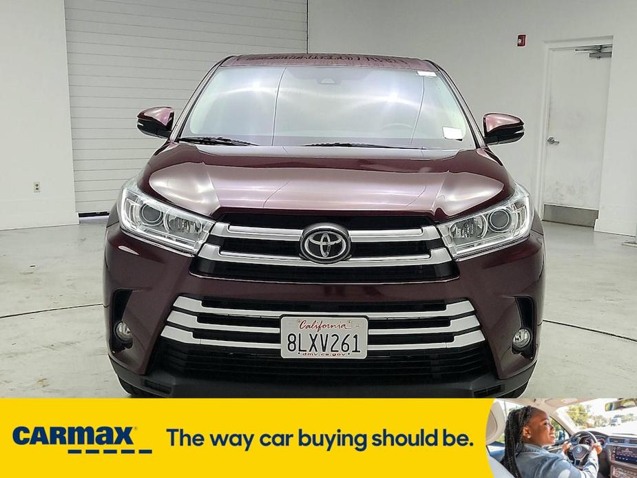 used 2019 Toyota Highlander car, priced at $27,998