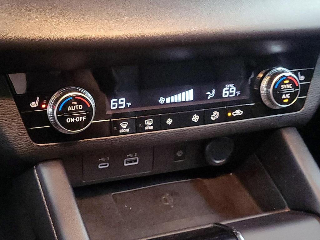 used 2022 Mitsubishi Outlander car, priced at $26,998