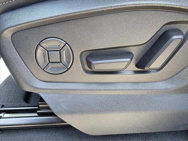 new 2025 Audi Q7 car, priced at $68,555