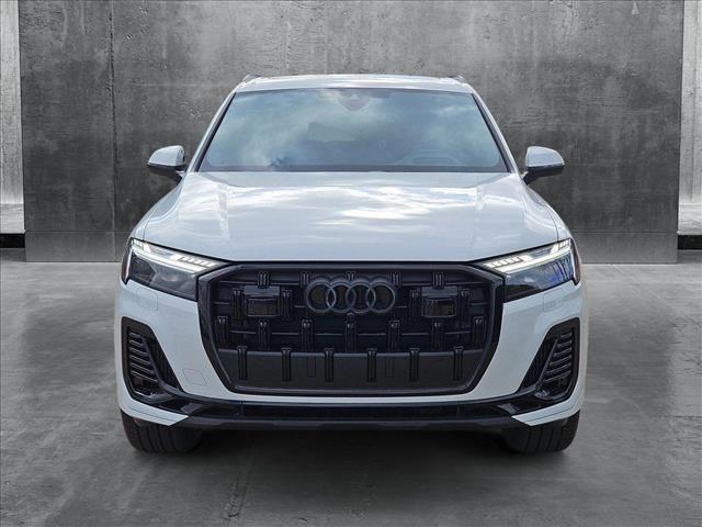new 2025 Audi Q7 car, priced at $77,728