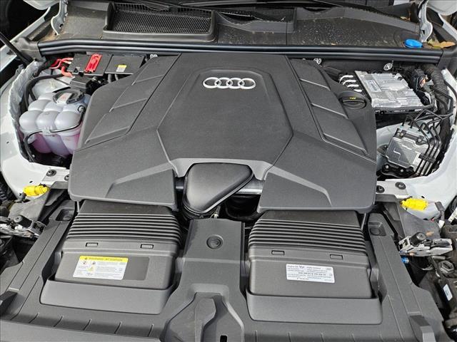 new 2025 Audi Q7 car, priced at $77,728