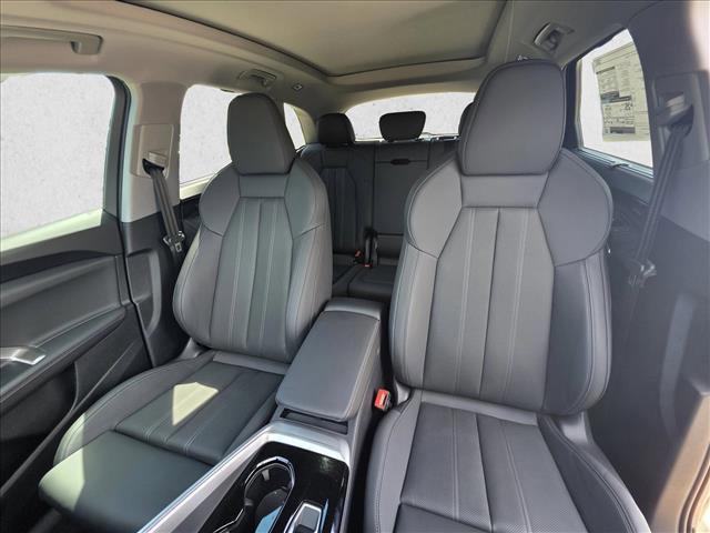 new 2025 Audi Q5 car, priced at $58,442