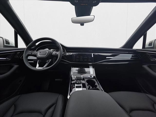 new 2025 Audi Q7 car, priced at $70,141