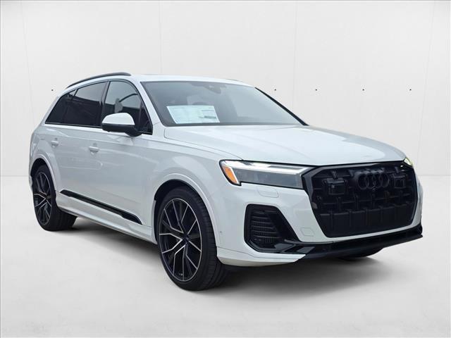 new 2025 Audi Q7 car, priced at $70,141