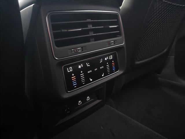 new 2025 Audi Q7 car, priced at $70,141