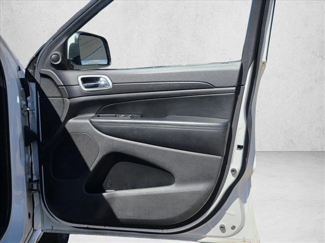 used 2015 Jeep Grand Cherokee car, priced at $12,757