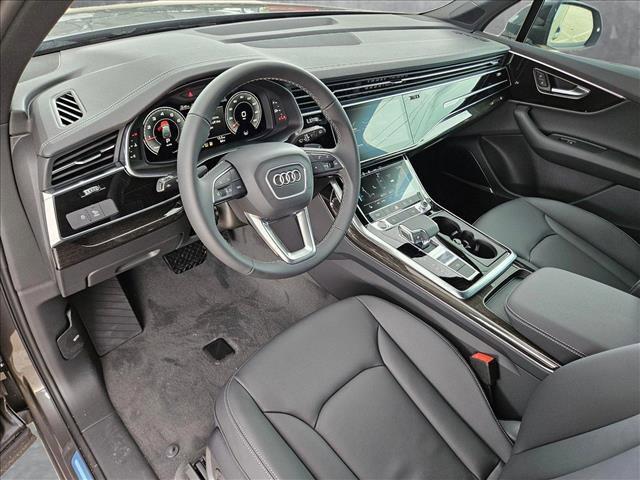 new 2025 Audi Q7 car, priced at $62,701