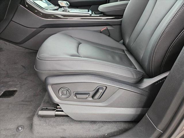 new 2025 Audi Q7 car, priced at $62,701