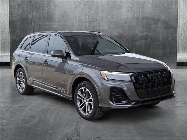 new 2025 Audi Q7 car, priced at $62,701
