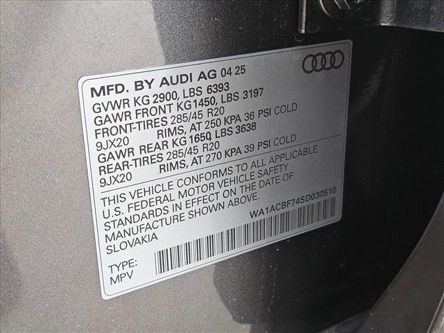 new 2025 Audi Q7 car, priced at $62,701