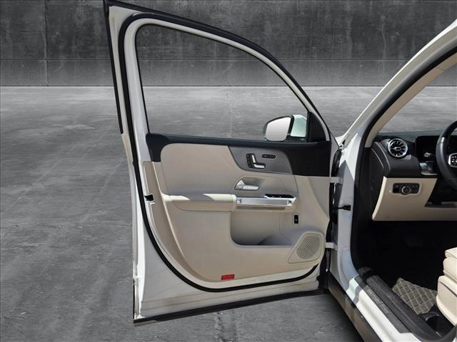 used 2020 Mercedes-Benz GLB 250 car, priced at $20,990