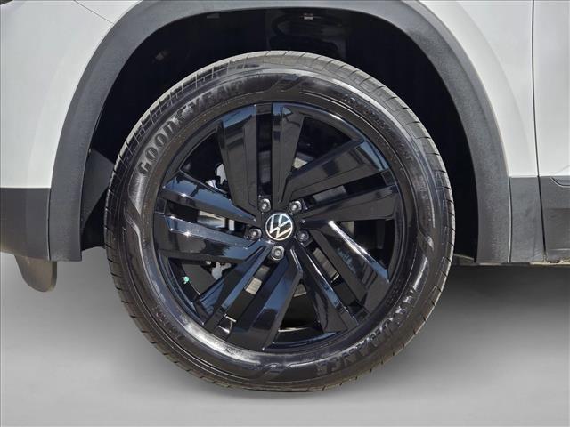 used 2023 Volkswagen Atlas Cross Sport car, priced at $28,889