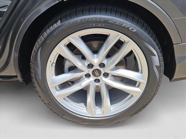 new 2025 Audi Q7 car, priced at $66,803
