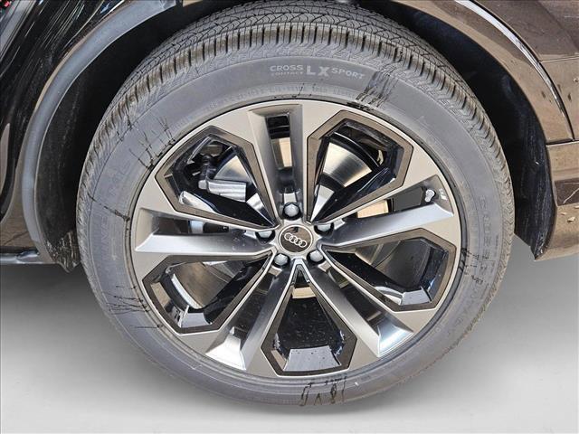 new 2025 Audi Q7 car, priced at $84,053