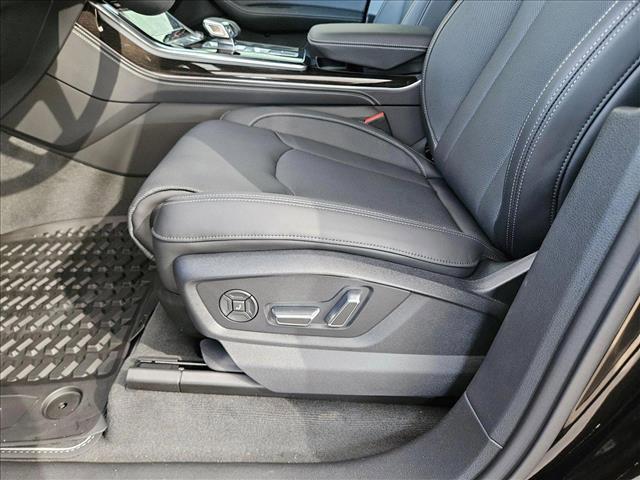 new 2025 Audi Q7 car, priced at $84,053