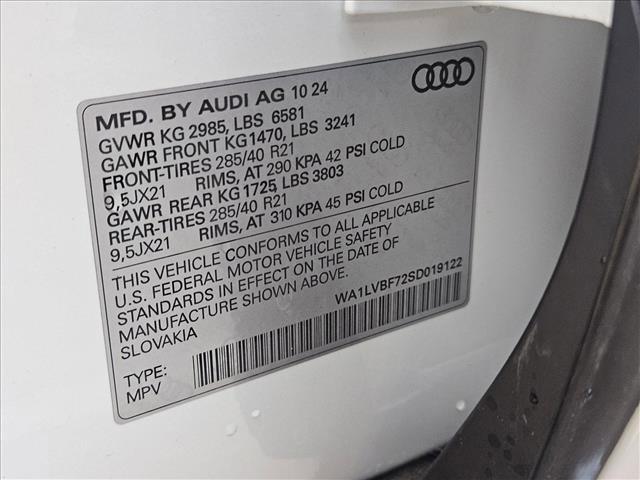 new 2025 Audi Q7 car, priced at $77,840