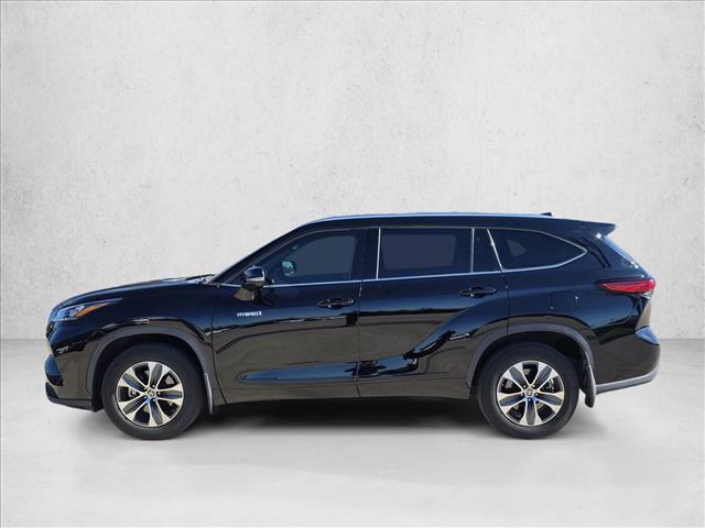 used 2020 Toyota Highlander Hybrid car, priced at $26,997