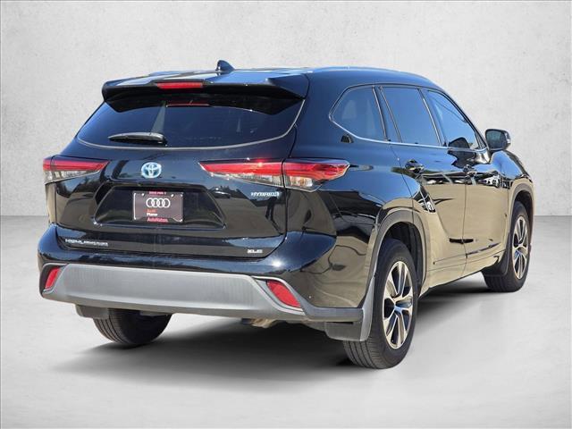 used 2020 Toyota Highlander Hybrid car, priced at $26,997