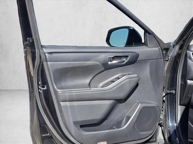 used 2020 Toyota Highlander Hybrid car, priced at $26,997