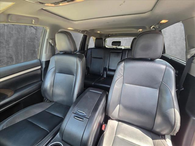 used 2019 Toyota Highlander car, priced at $26,991