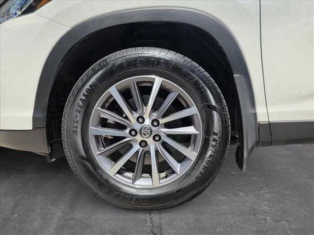 used 2019 Toyota Highlander car, priced at $26,991