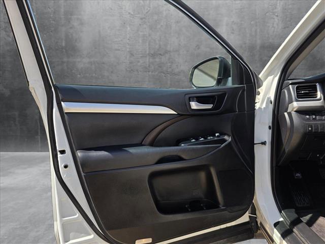 used 2019 Toyota Highlander car, priced at $26,991