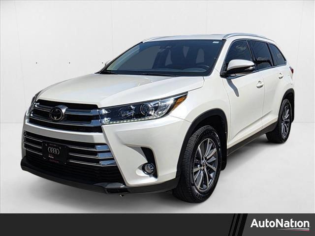 used 2019 Toyota Highlander car, priced at $26,472