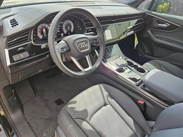 new 2025 Audi Q7 car, priced at $62,701