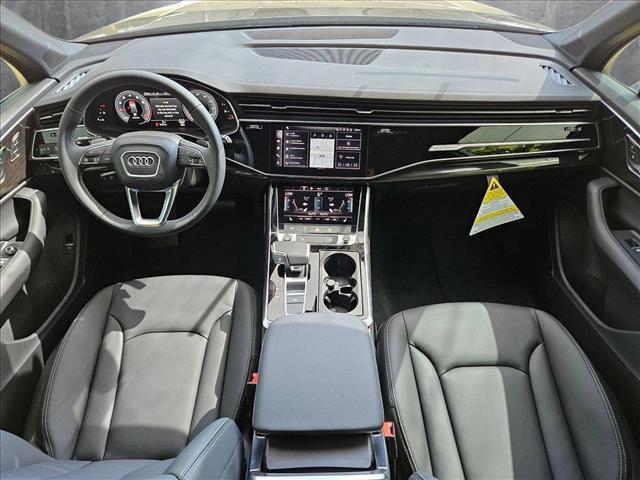 new 2025 Audi Q7 car, priced at $62,701