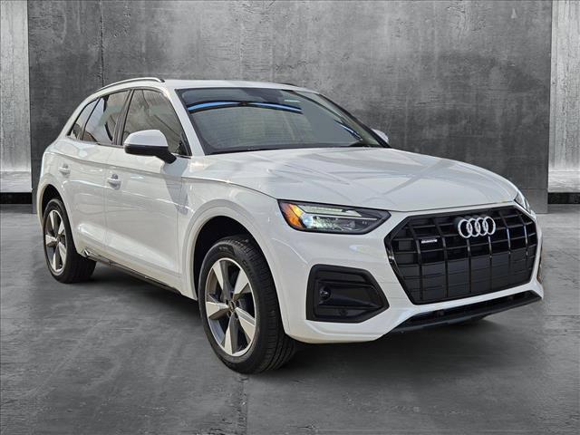 new 2025 Audi Q5 car, priced at $47,437