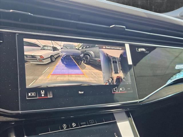 new 2025 Audi Q7 car, priced at $72,052