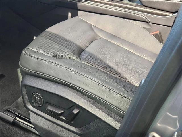 new 2025 Audi Q7 car, priced at $72,052