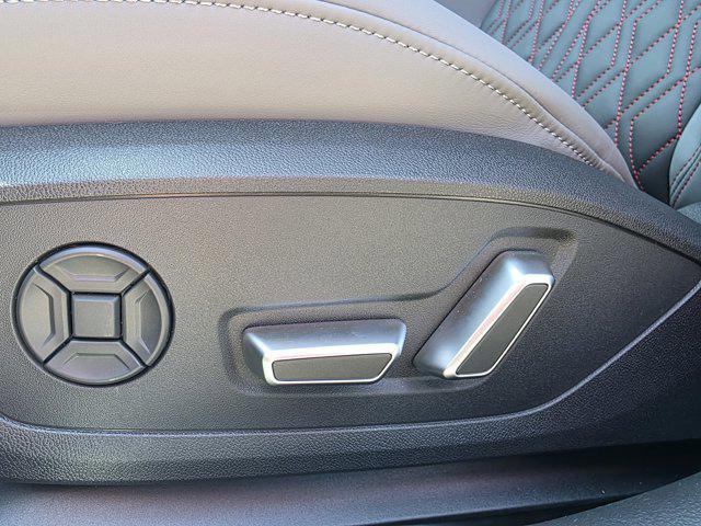 new 2025 Audi S6 car, priced at $95,830
