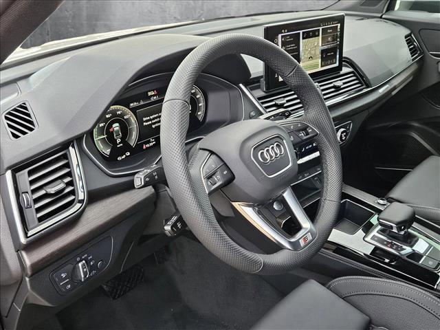 new 2025 Audi Q5 car, priced at $70,335