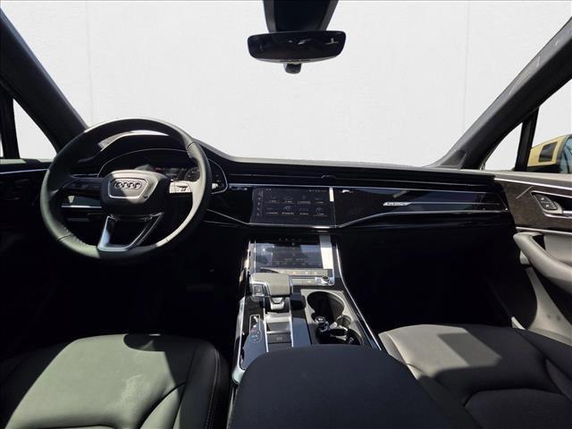 new 2025 Audi Q7 car, priced at $62,701